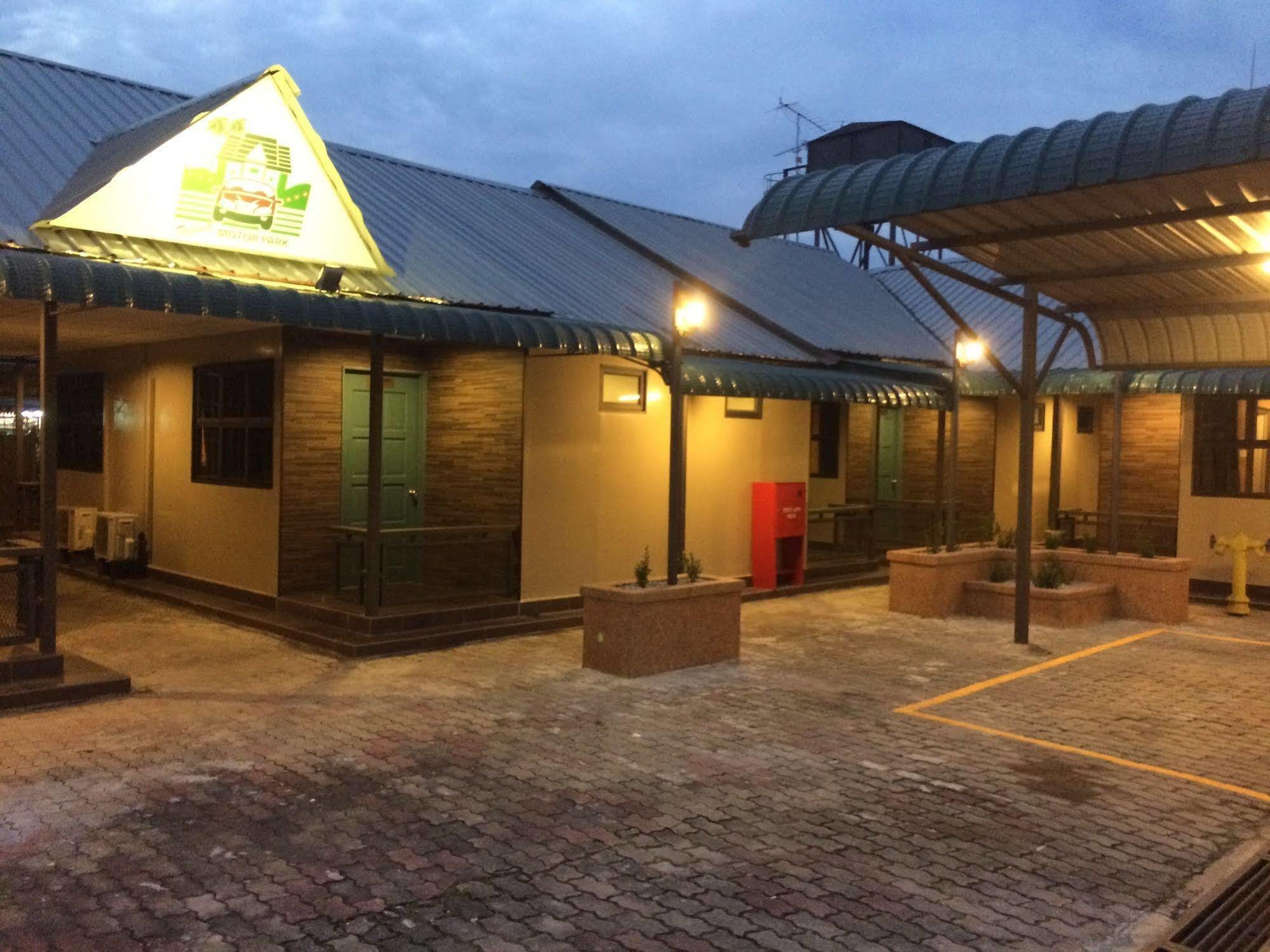 Talents Motor Park Hotel Klang Exterior photo